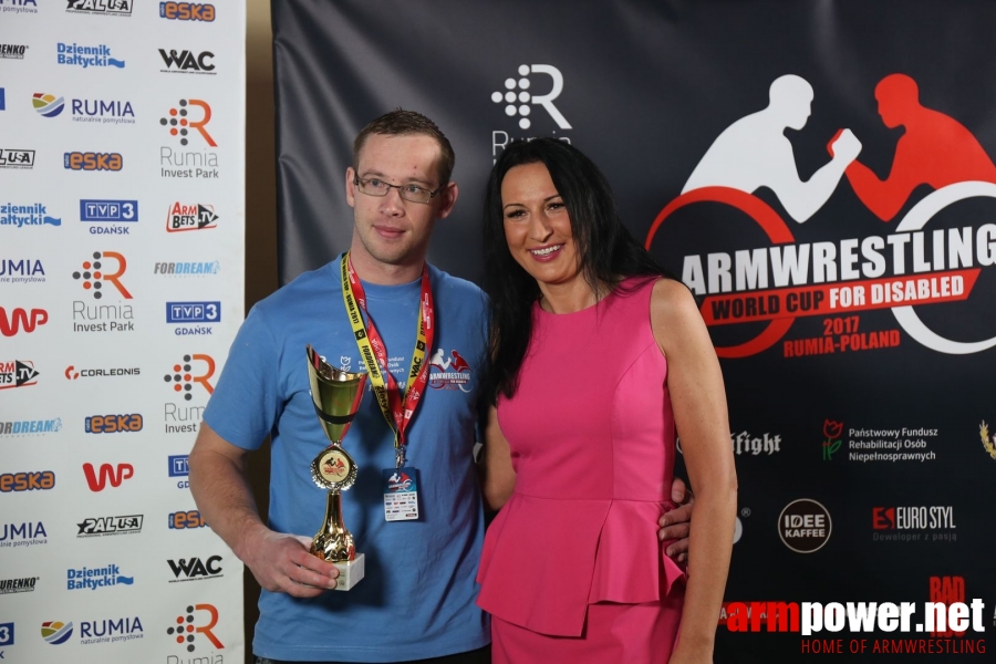 Anna Mazurenko with competitors - Disabled World Cup 2017 # Siłowanie na ręce # Armwrestling # Armpower.net