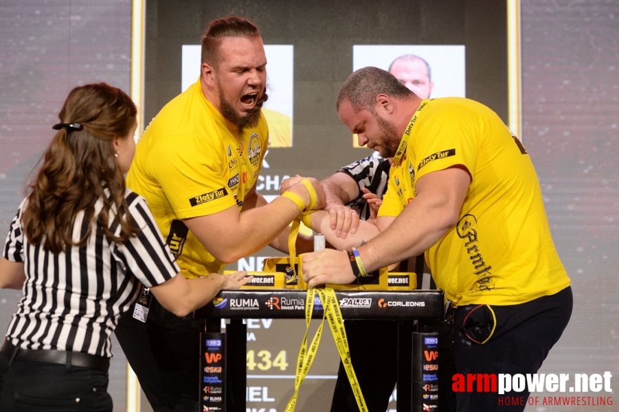 Zloty Tur 2017 - right hand eliminations # Armwrestling # Armpower.net