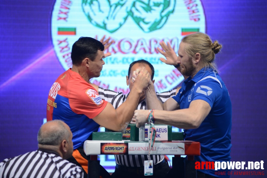 EuroArm2018 - day4 -disabled and masters right hand # Armwrestling # Armpower.net