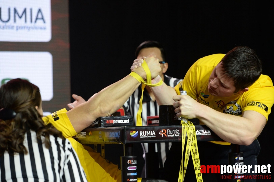 Zloty Tur 2018 - eliminations right hand # Armwrestling # Armpower.net