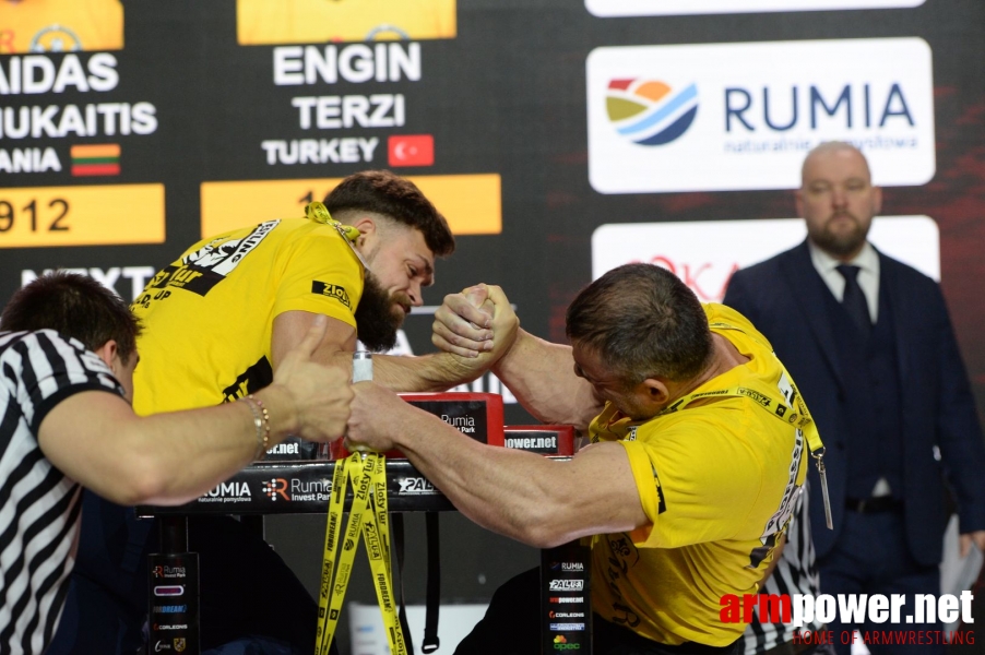 Zloty Tur 2018 - eliminations right hand # Armwrestling # Armpower.net