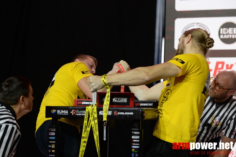 Zloty Tur 2018 - eliminations right hand # Armwrestling # Armpower.net