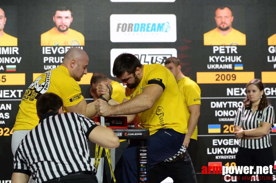 Zloty Tur 2018 - eliminations right hand # Armwrestling # Armpower.net