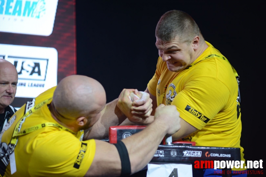 Zloty Tur 2018 - eliminations left hand # Armwrestling # Armpower.net