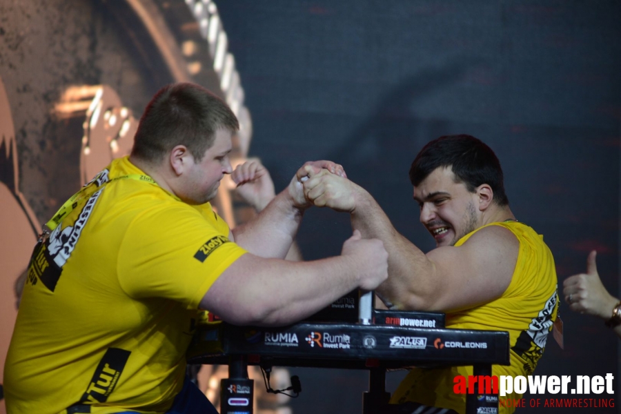 Zloty Tur 2018 - eliminations left hand # Armwrestling # Armpower.net